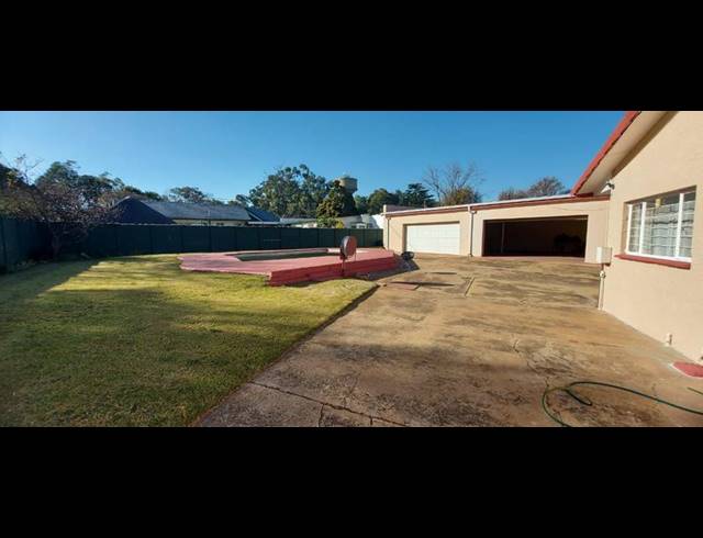 4 BEDROOM HOUSE FOR SALE IN GREENHILLS